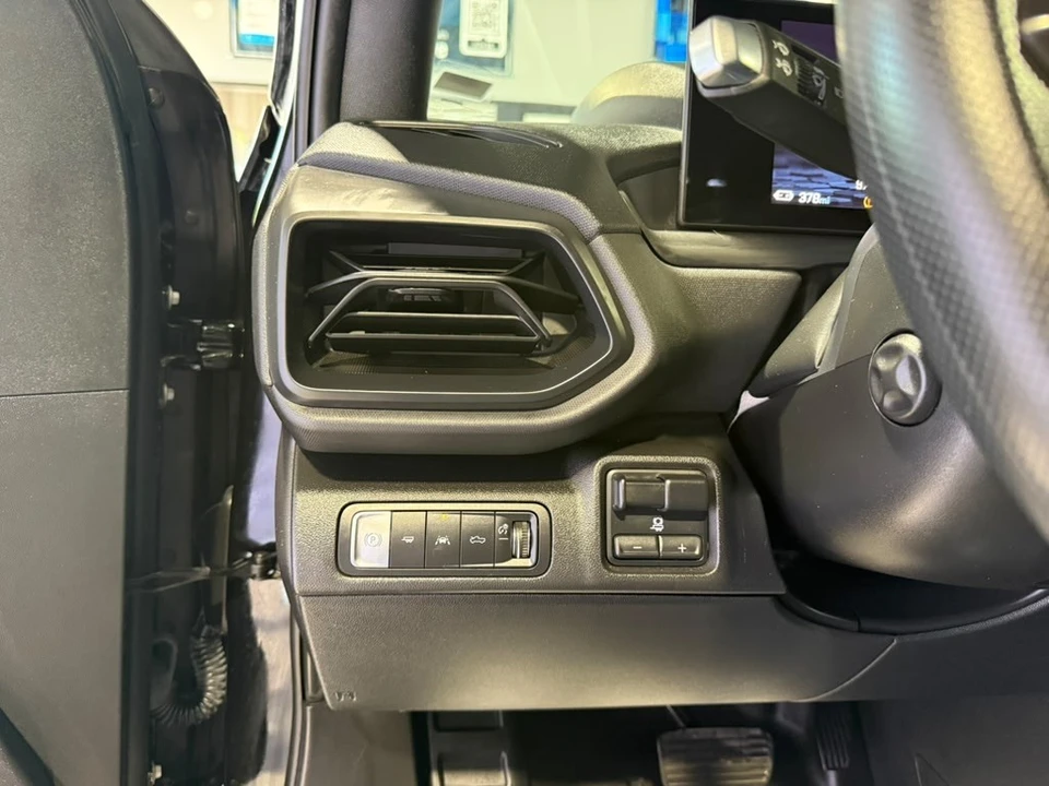 2024 Chevrolet - Image 21 of 31