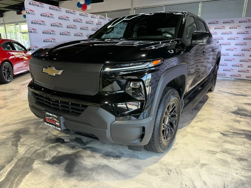2024 Chevrolet - Image 2 of 31