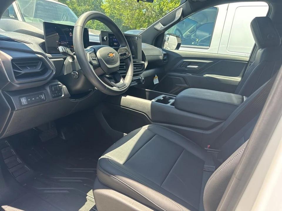 2024 Chevrolet Silverado - Image 4 of 5