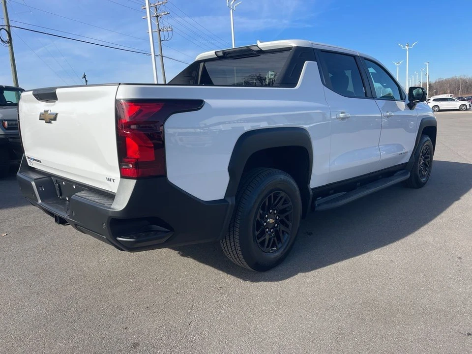 2024 Chevrolet Silverado - Image 5 of 12