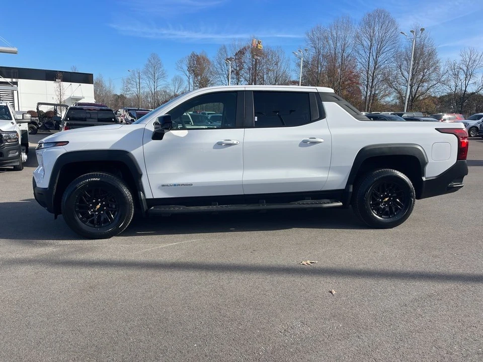2024 Chevrolet Silverado - Image 2 of 12