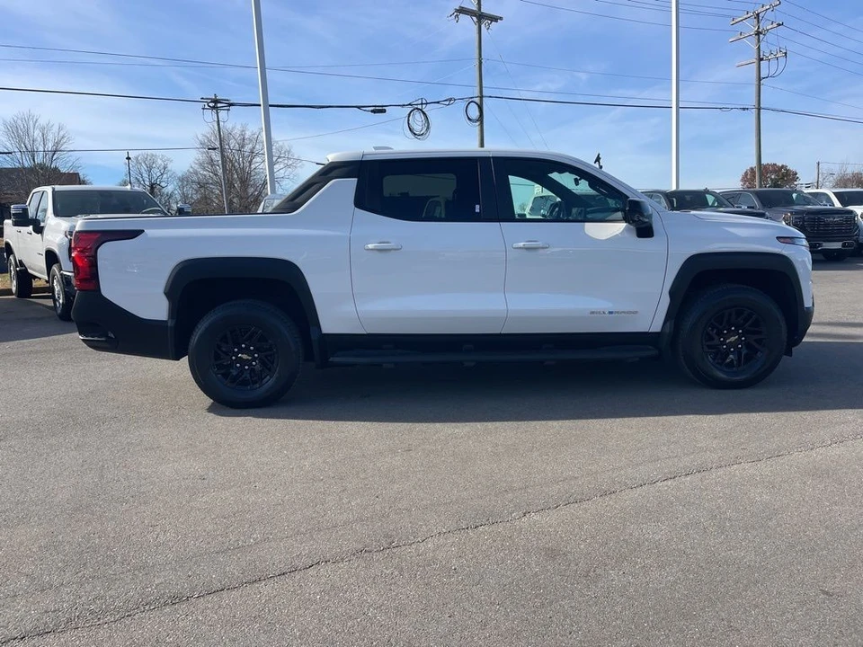 2024 Chevrolet Silverado - Image 6 of 12