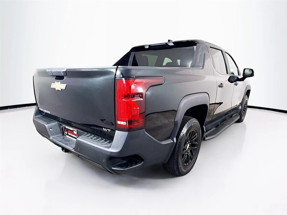 2024 Chevrolet Silverado - Image 19 of 21