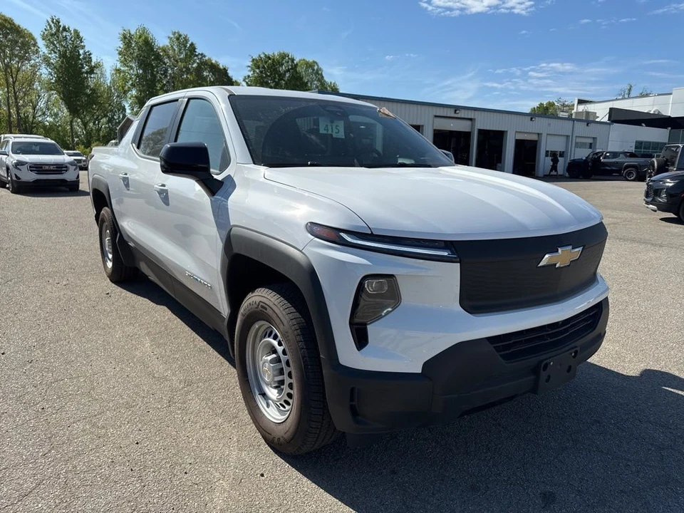 2024 Chevrolet Silverado - Image 4 of 7