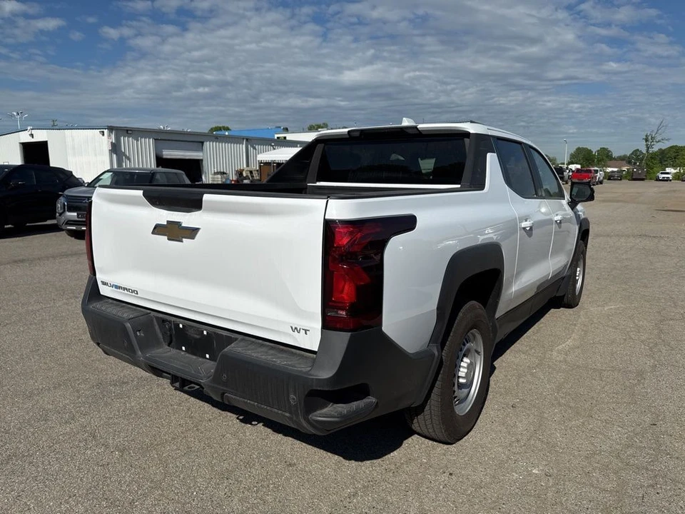 2024 Chevrolet Silverado - Image 3 of 7