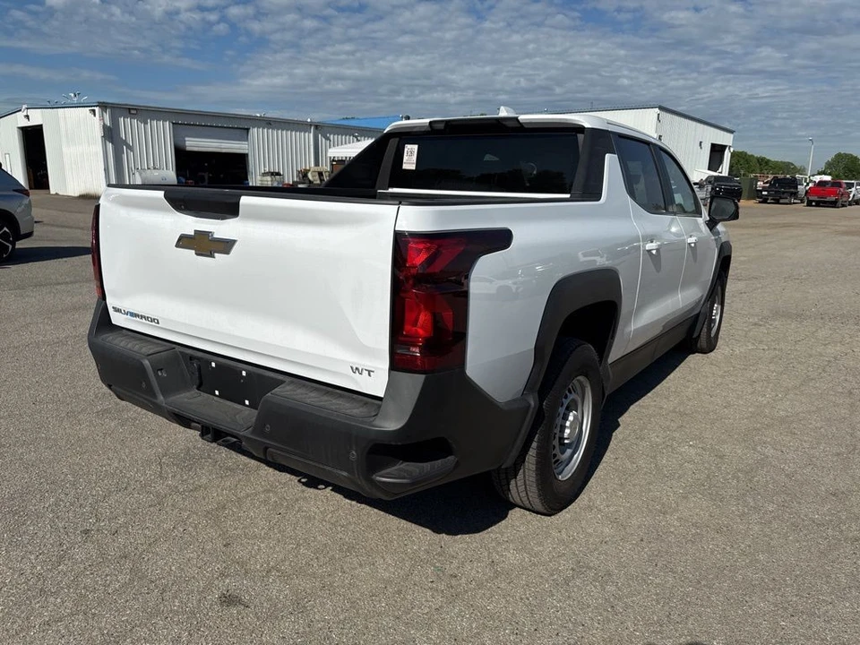 2024 Chevrolet Silverado - Image 3 of 7