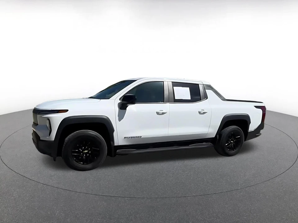 2024 Chevrolet Silverado - Image 13 of 31
