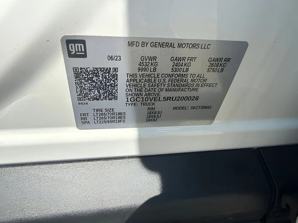 2024 Chevrolet Silverado - Image 29 of 31