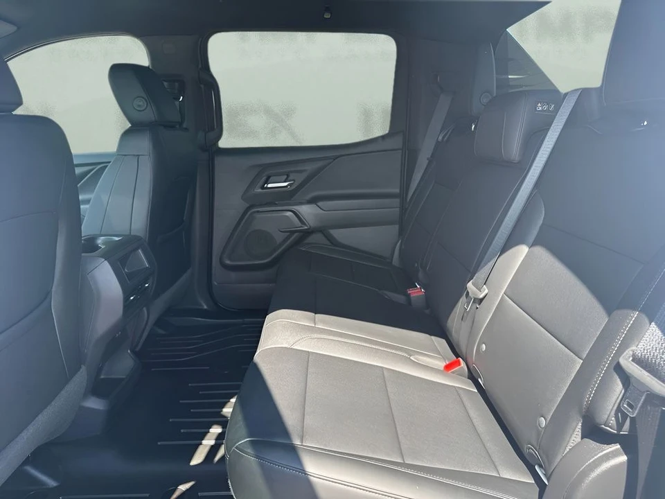 2024 Chevrolet Silverado - Image 11 of 31