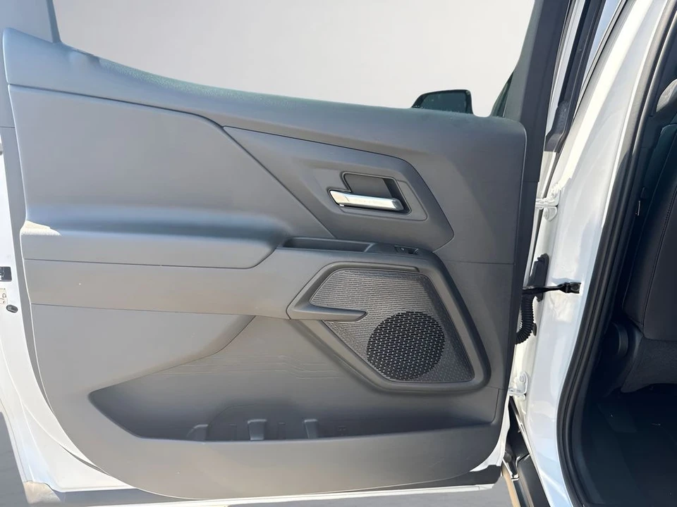 2024 Chevrolet Silverado - Image 26 of 31