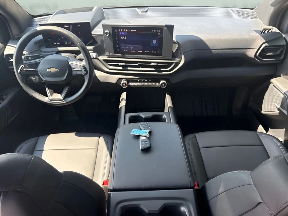 2024 Chevrolet Silverado - Image 13 of 31