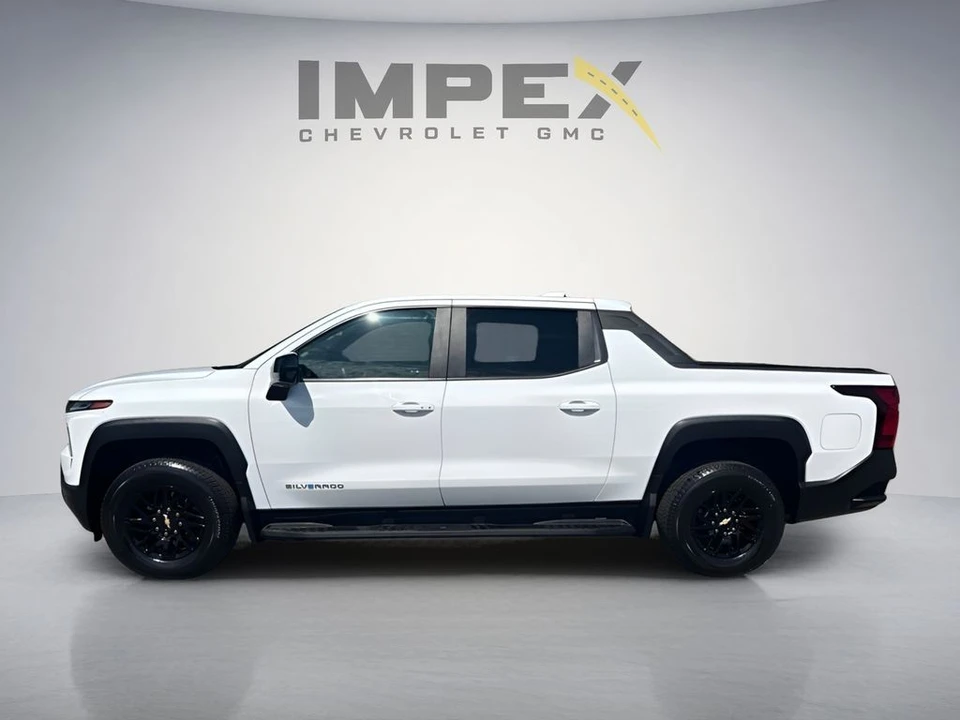 2024 Chevrolet Silverado - Image 2 of 31