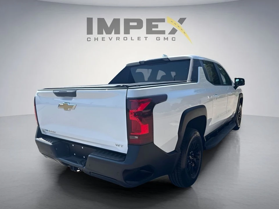 2024 Chevrolet Silverado - Image 5 of 31