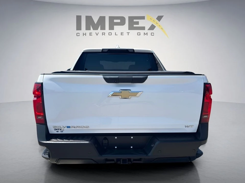 2024 Chevrolet Silverado - Image 4 of 31