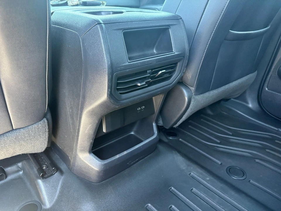 2024 Chevrolet Silverado - Image 30 of 31