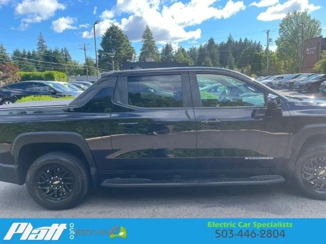 2024 Chevrolet Silverado - Image 13 of 31