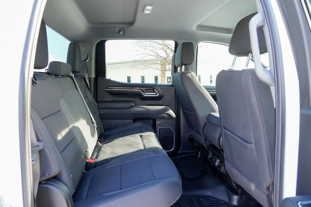 2024 Chevrolet Silverado 4th Gen - Image 15 of 21