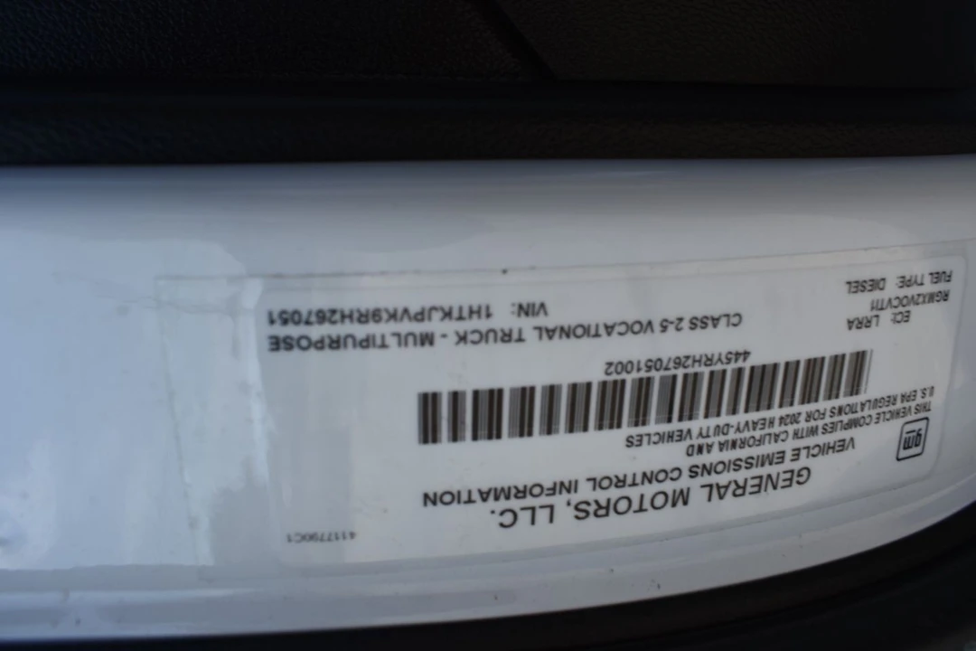 2024 Chevrolet Silverado Heavy Duty 4th Gen - Image 28 of 31