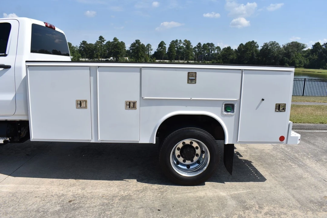 2024 Chevrolet Silverado Heavy Duty 4th Gen - Image 9 of 31