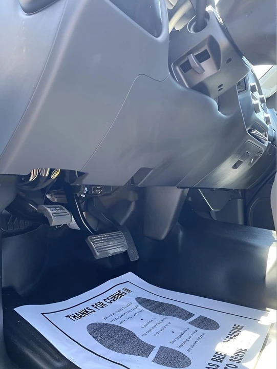 2024 Chevrolet Silverado Heavy Duty 4th Gen - Image 19 of 31