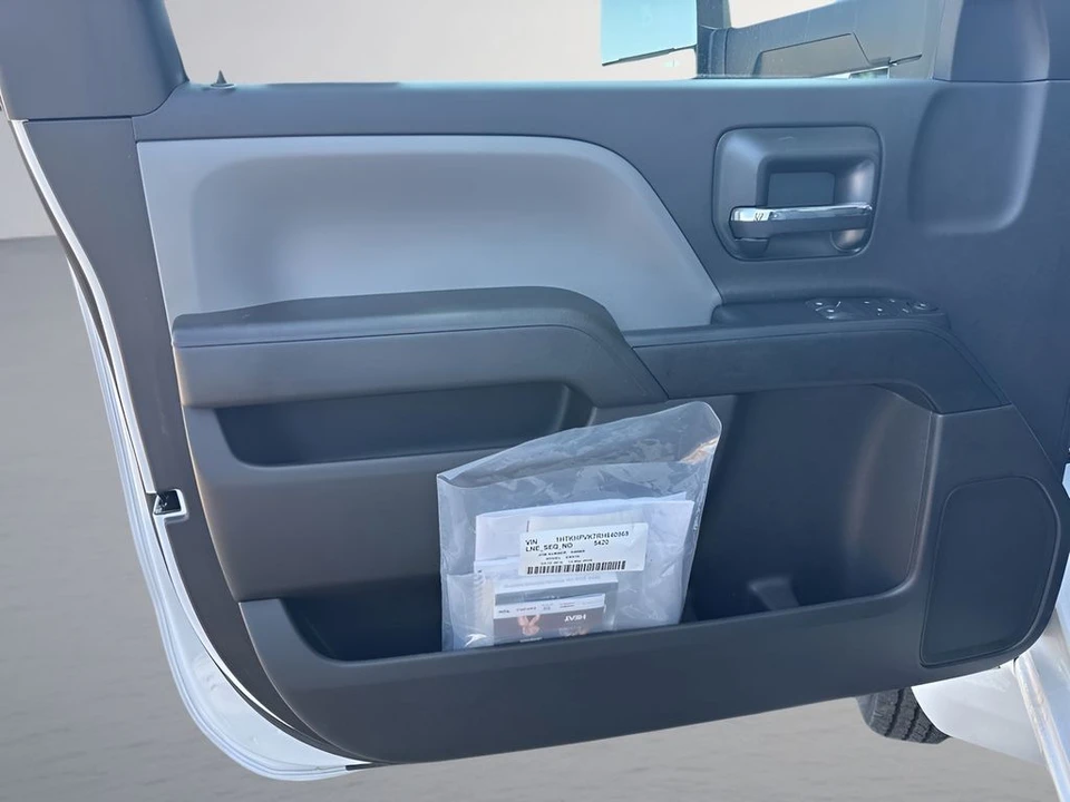 2024 Chevrolet Silverado Heavy Duty 4th Gen - Image 18 of 25