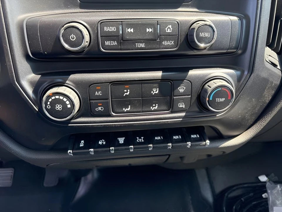 2024 Chevrolet Silverado Heavy Duty 4th Gen - Image 17 of 26