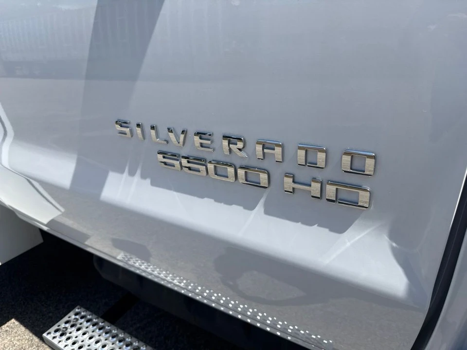 2024 Chevrolet Silverado Heavy Duty 4th Gen - Image 25 of 28