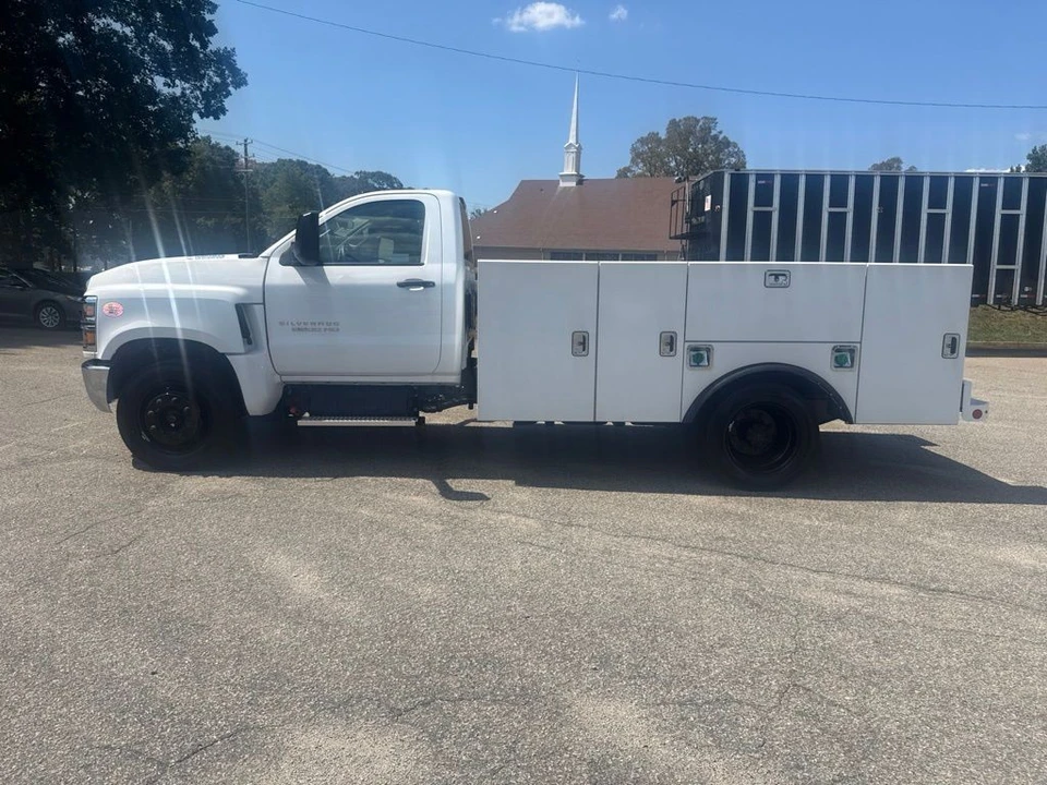2024 Chevrolet Silverado Heavy Duty 4th Gen - Image 2 of 28