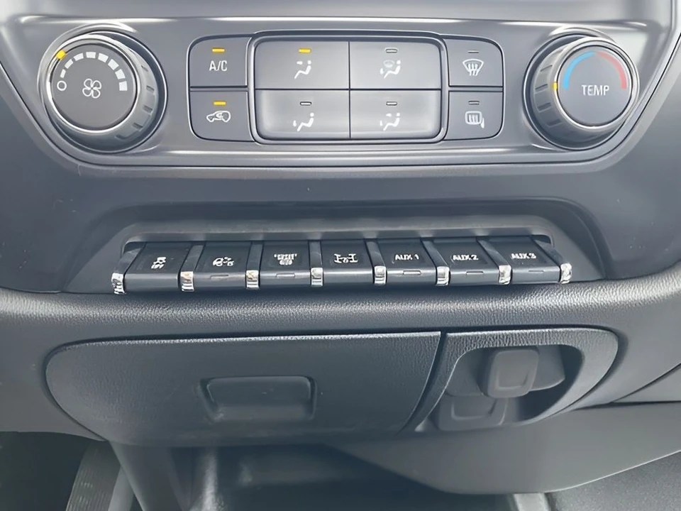 2024 Chevrolet Silverado Heavy Duty 4th Gen - Image 27 of 31