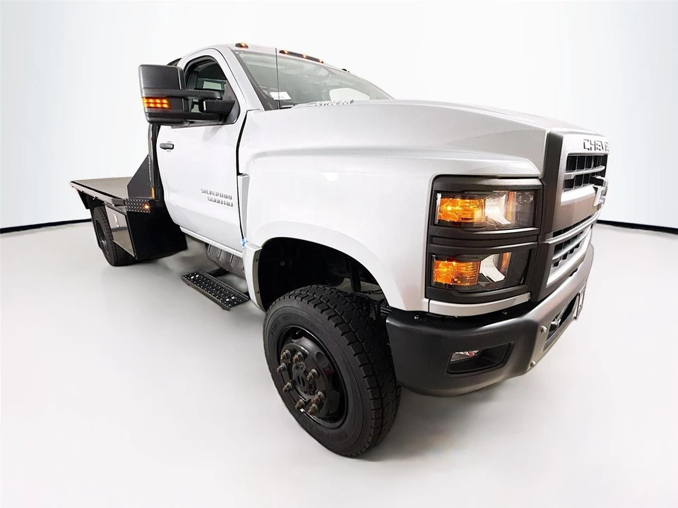 2024 Chevrolet Silverado - Image 27 of 31