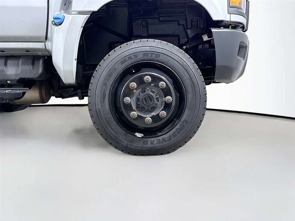 2024 Chevrolet Silverado - Image 29 of 31