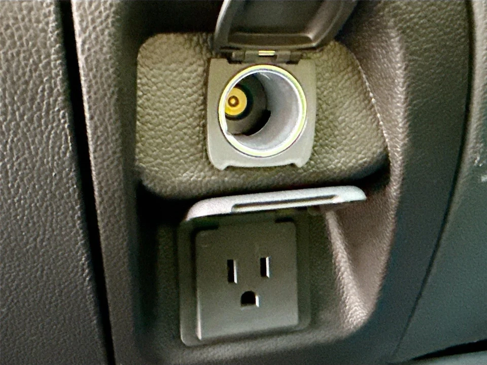 2024 Chevrolet - Image 15 of 31