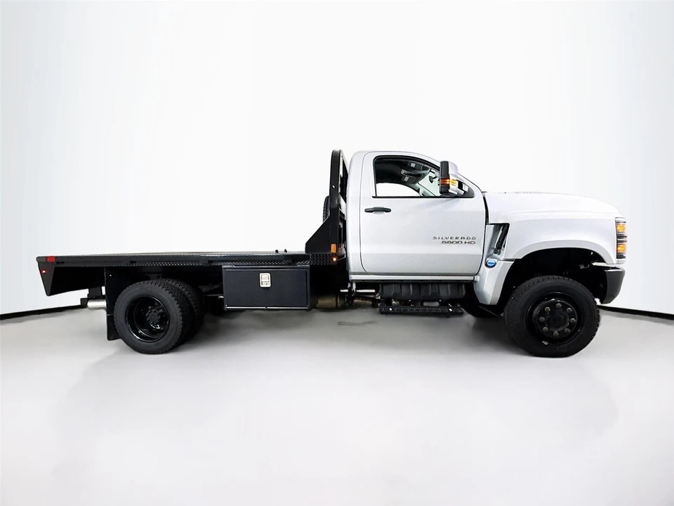 2024 Chevrolet Silverado - Image 26 of 31