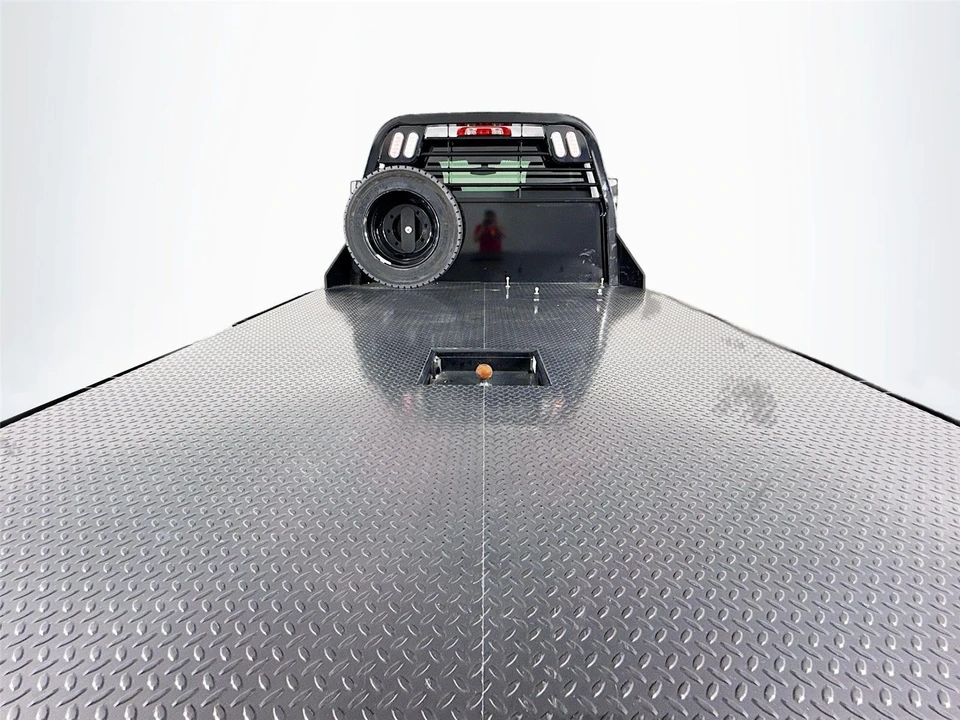2024 Chevrolet Silverado - Image 17 of 31