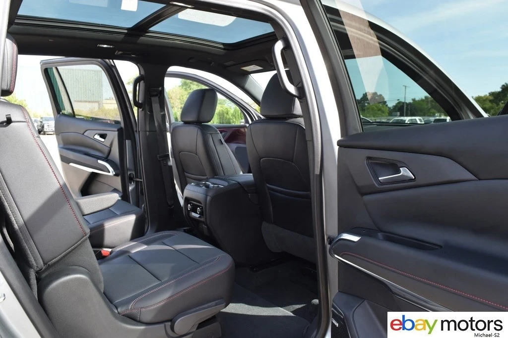 2024 Chevrolet Traverse - Image 18 of 21