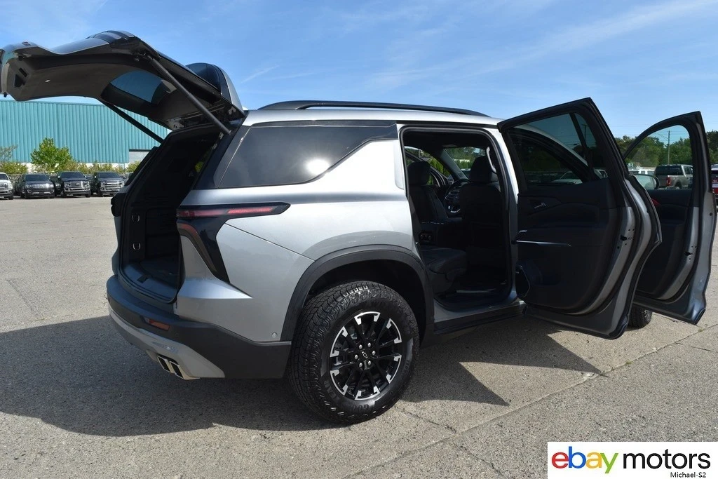 2024 Chevrolet Traverse - Image 20 of 21