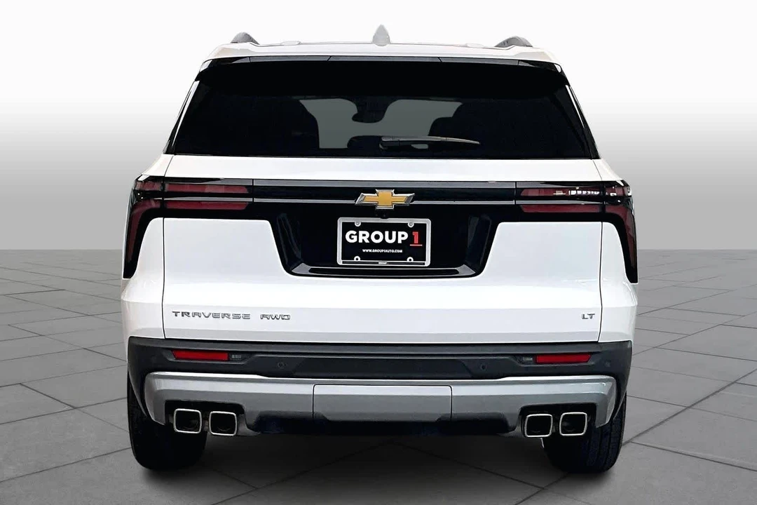 2024 Chevrolet Traverse - Image 10 of 12