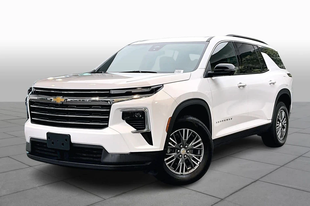 2024 Chevrolet Traverse - Image 2 of 12