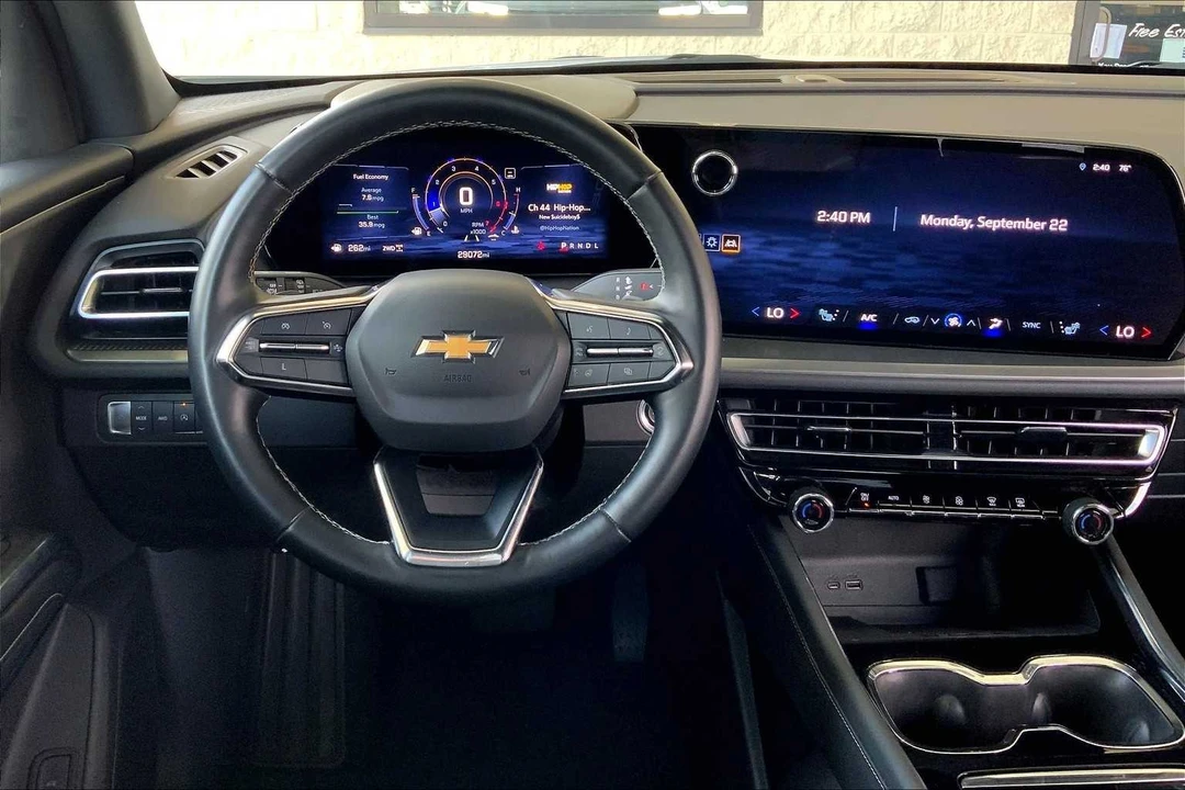 2024 Chevrolet Traverse - Image 9 of 12