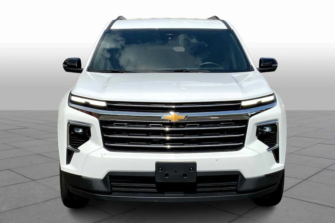 2024 Chevrolet Traverse - Image 5 of 12