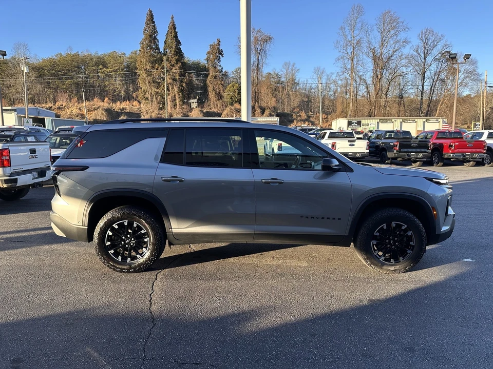 2024 Chevrolet Traverse - Image 4 of 12