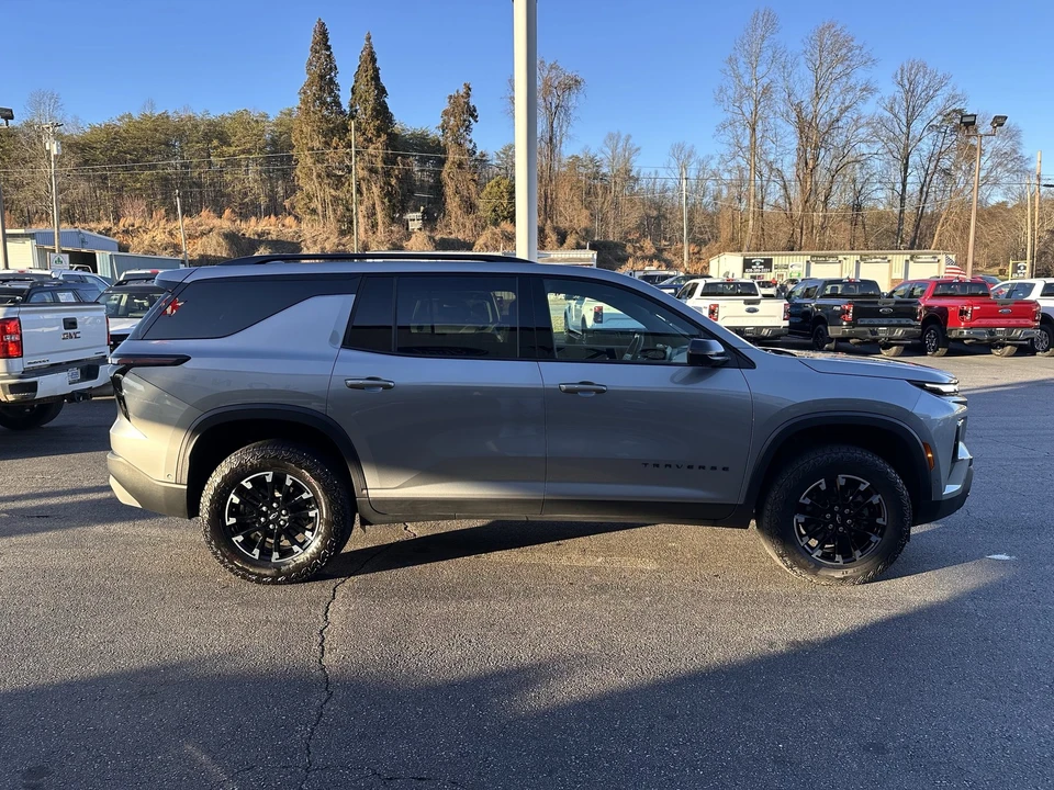 2024 Chevrolet Traverse - Image 4 of 12