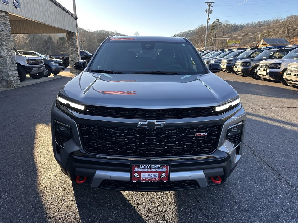 2024 Chevrolet Traverse - Image 2 of 12