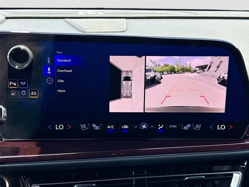 2024 Chevrolet Traverse - Image 14 of 21