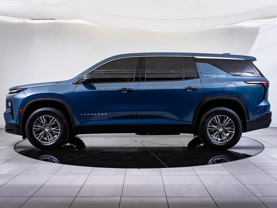2024 Chevrolet Traverse - Image 5 of 21