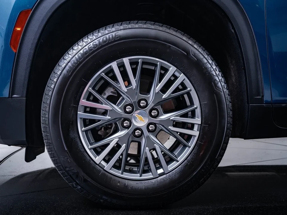 2024 Chevrolet Traverse - Image 14 of 21