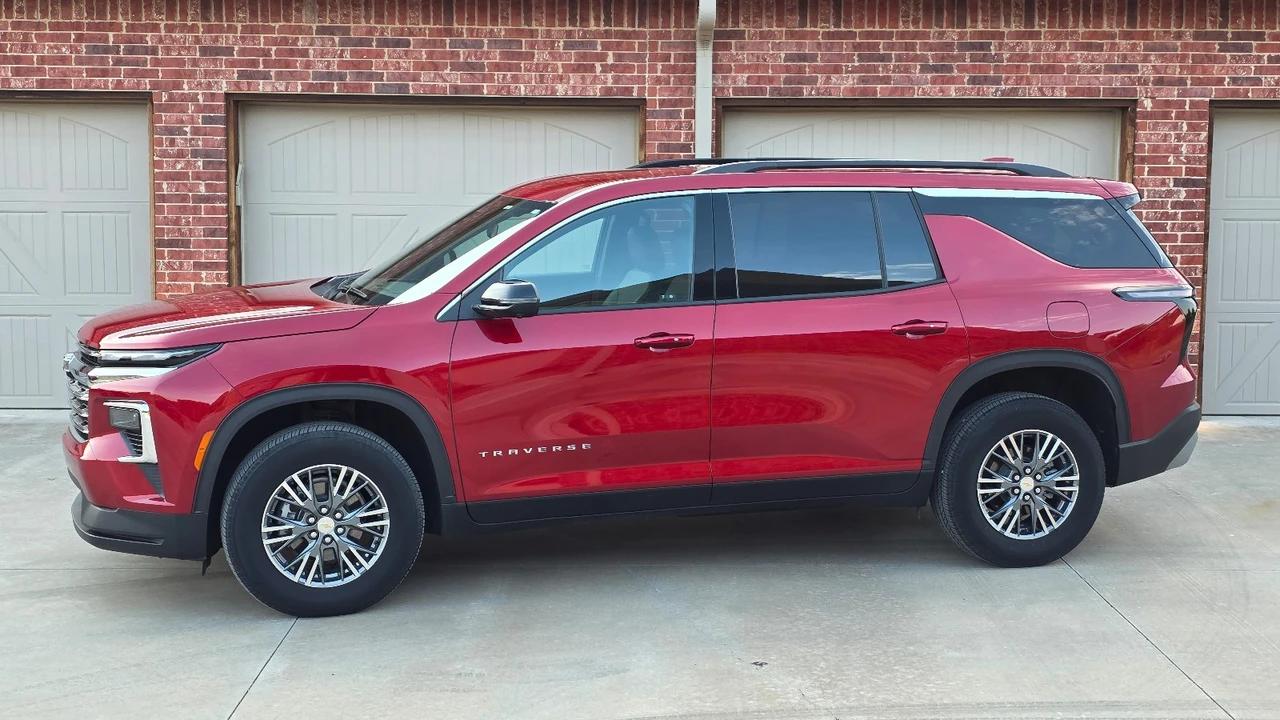 2024 Chevrolet Traverse - Image 7 of 21