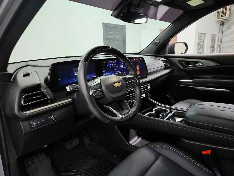 2024 Chevrolet Traverse - Image 13 of 21