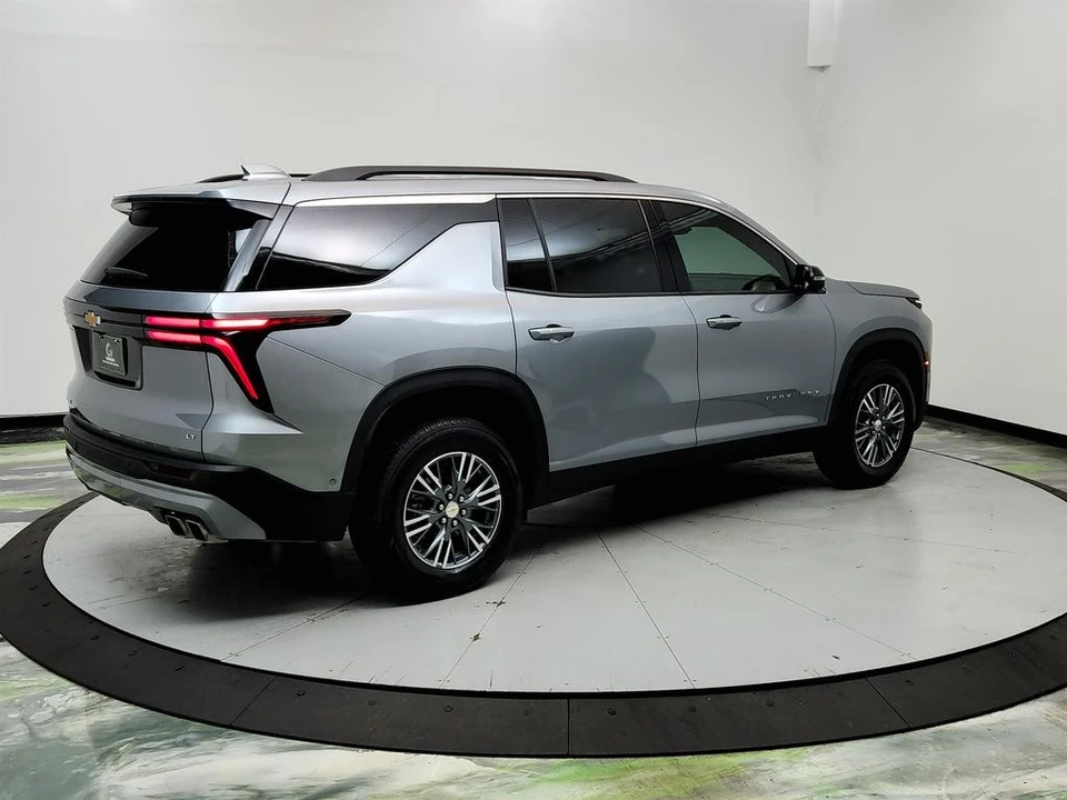 2024 Chevrolet Traverse - Image 5 of 21