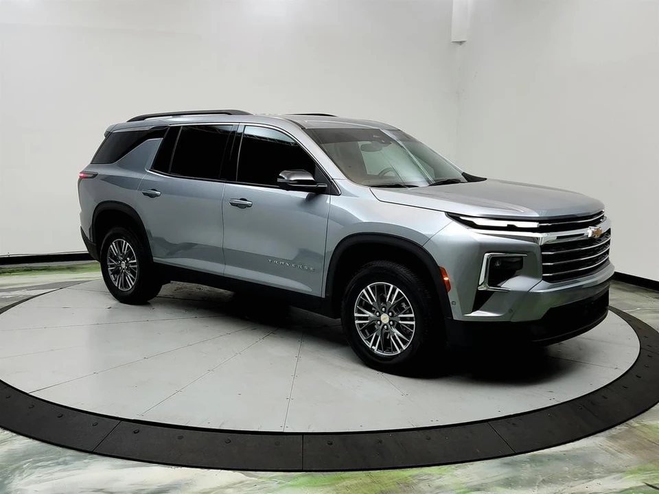 2024 Chevrolet Traverse - Image 3 of 21